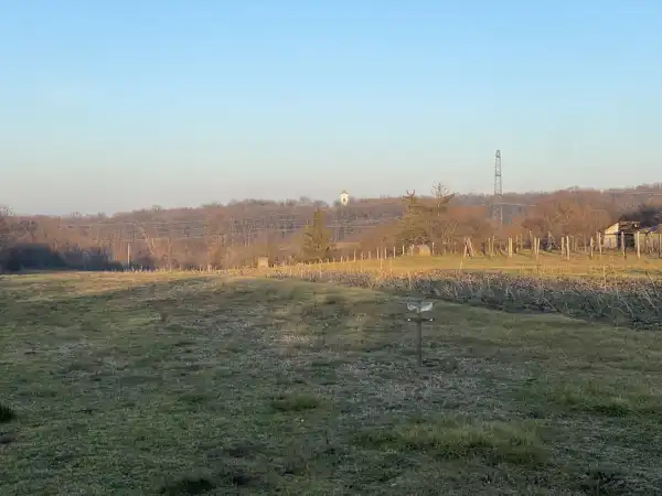 Eladó tanya, Oroszlány 3.1 M Ft