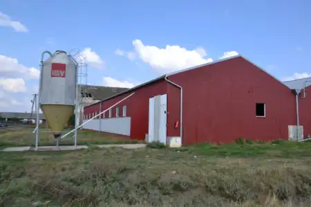 eladó tanya, Szolnok