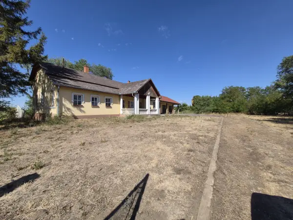 Eladó tanya, Tiszaigar 3 szoba 110 m² 36 M Ft