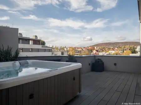 eladó téglalakás, Balatonfüred