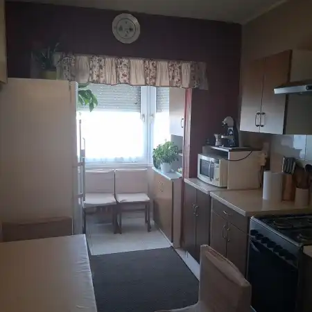Eladó téglalakás, Békéscsaba 2+1 szoba 73 m² 37.9 M Ft