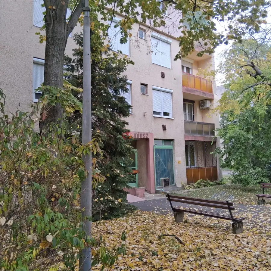 eladó téglalakás, Békéscsaba