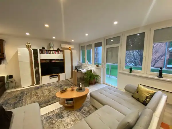 Eladó téglalakás, Békéscsaba 2 szoba 75 m² 49 M Ft