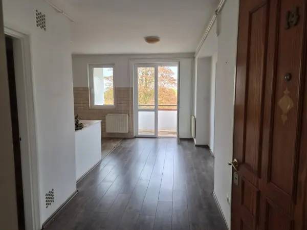 Eladó téglalakás, Bicske 2+1 szoba 68 m² 64.9 M Ft