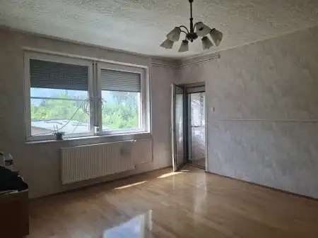 eladó téglalakás, Bicske