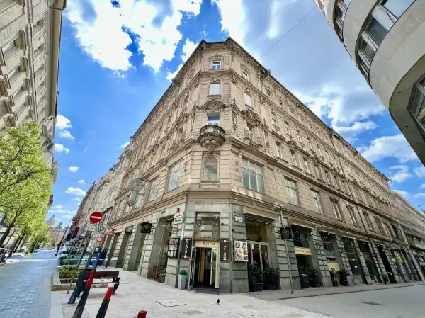 Eladó téglalakás, Budapest, V. kerület 4 szoba 123 m² 179.9 M Ft