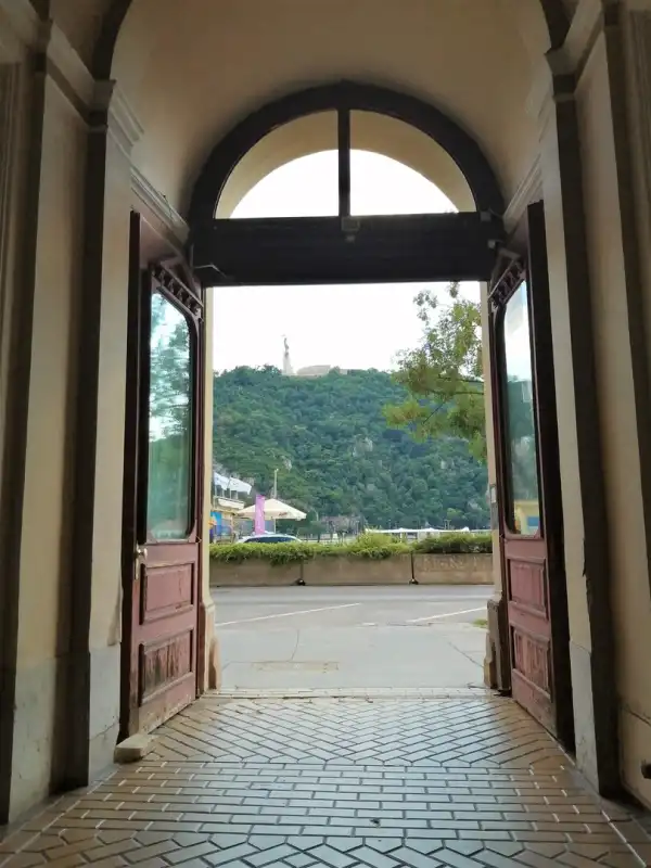 Eladó téglalakás, Budapest, V. kerület 2 szoba 64 m² 115 M Ft