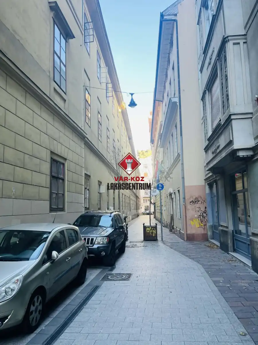 eladó téglalakás, Budapest, V. kerület