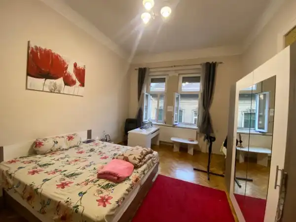 Eladó téglalakás, Budapest, VI. kerület 3 szoba 80 m² 99 M Ft