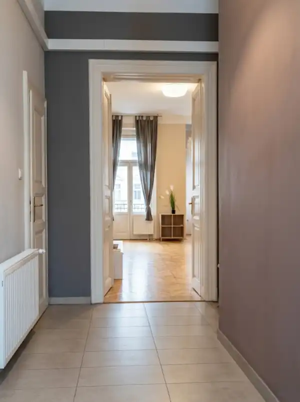 Eladó téglalakás, Budapest, VI. kerület 2 szoba 72 m² 93.9 M Ft