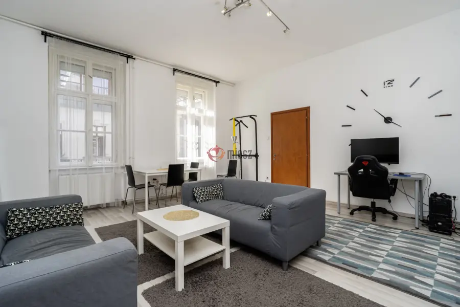 eladó téglalakás, Budapest, VI. kerület