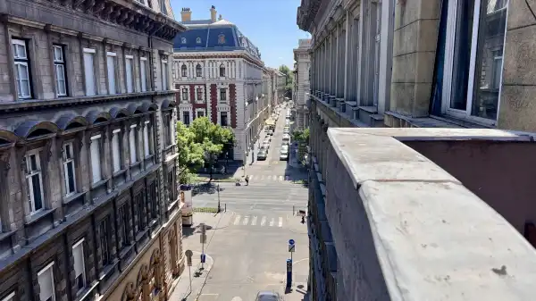 Eladó téglalakás, Budapest, VI. kerület 2 szoba 76 m² 88 M Ft