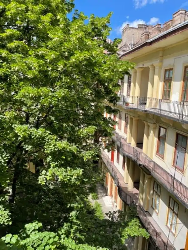 Eladó téglalakás, Budapest, VI. kerület 2+1 szoba 54 m² 104.9 M Ft