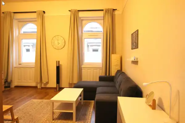 Eladó téglalakás, Budapest, VII. kerület 1 szoba 45 m² 61.5 M Ft