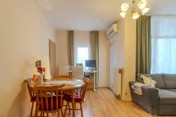Eladó téglalakás, Budapest, VIII. kerület 1+1 szoba 42 m² 69.99 M Ft
