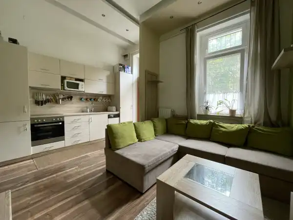 Eladó téglalakás, Budapest, VIII. kerület 3 szoba 43 m² 61.9 M Ft