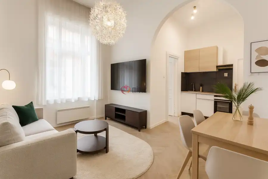 eladó téglalakás, Budapest, VIII. kerület