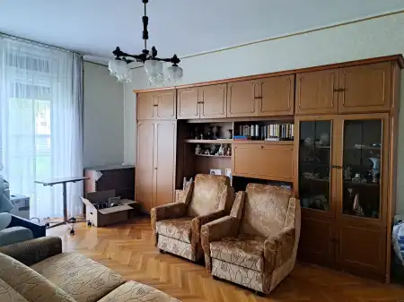 eladó téglalakás, Debrecen