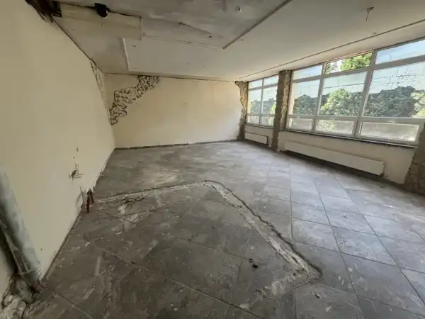 Eladó téglalakás, Dunaújváros 2+4 szoba 101 m² 39.99 M Ft