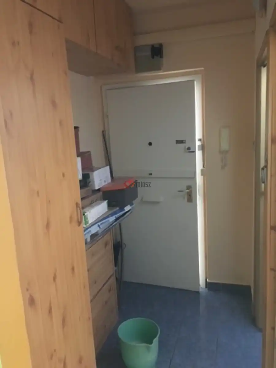 eladó téglalakás, Dunaújváros