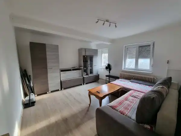 Eladó téglalakás, Dunaújváros 2 szoba 49 m² 36.9 M Ft