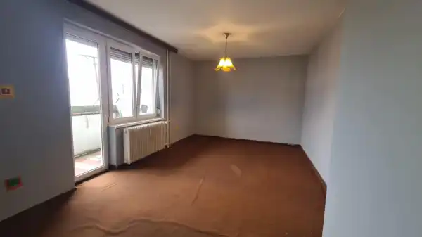Eladó téglalakás, Dunaújváros 1+1 szoba 45 m² 29.5 M Ft
