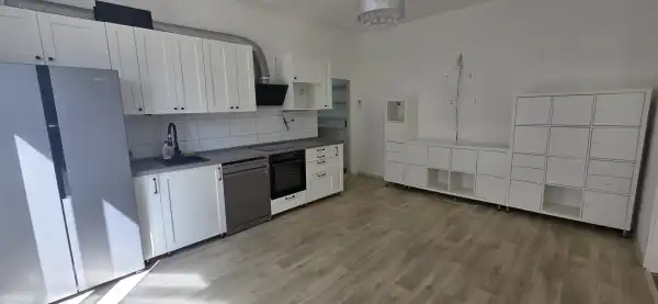 Eladó téglalakás, Dunaújváros 2+1 szoba 50 m² 36.9 M Ft