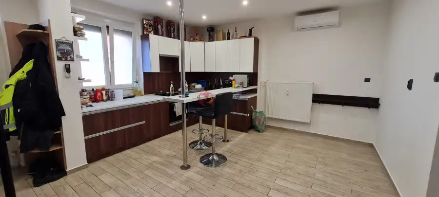 eladó téglalakás, Dunaújváros