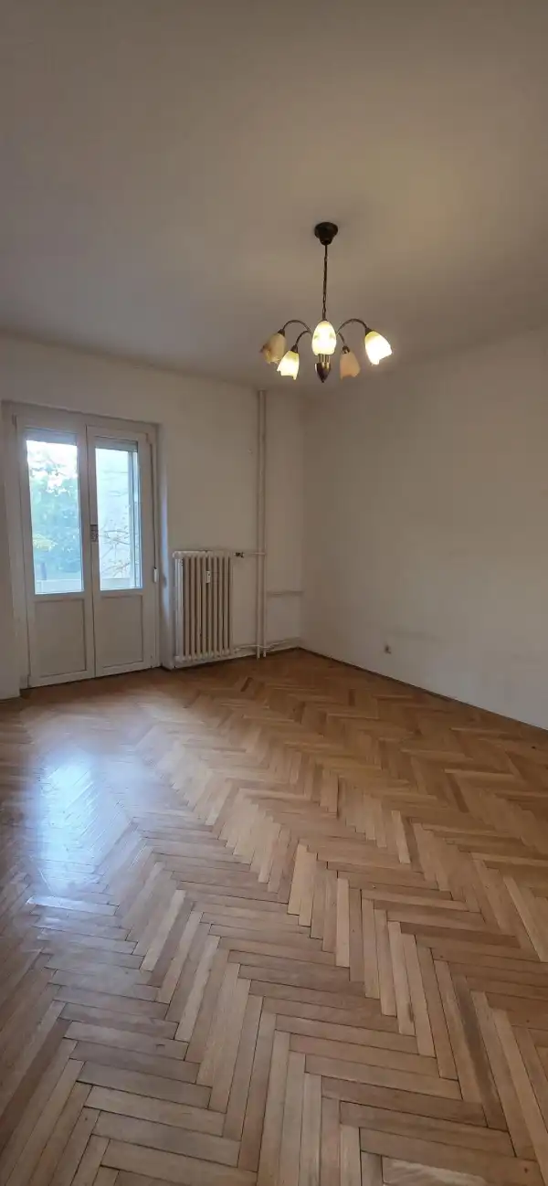 Eladó téglalakás, Dunaújváros 2 szoba 52 m² 32 M Ft