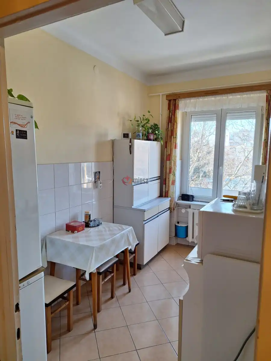 eladó téglalakás, Dunaújváros