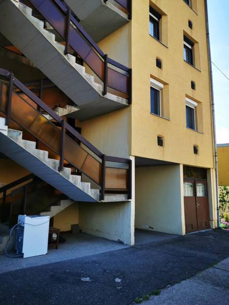 eladó téglalakás, Eger