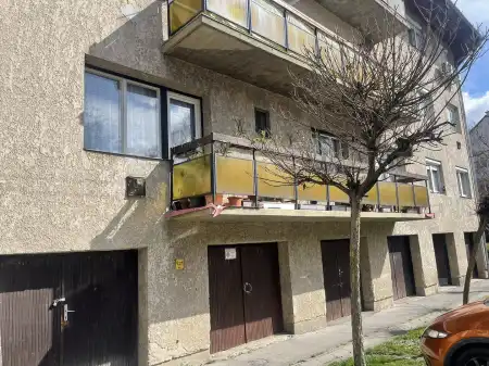 eladó téglalakás, Eger