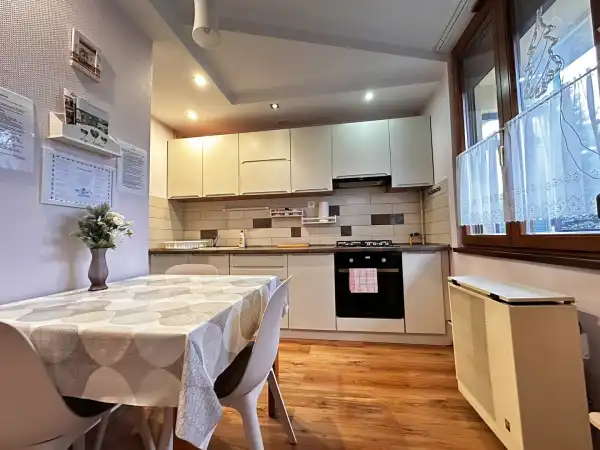 Eladó téglalakás, Eger 3 szoba 70 m² 61.9 M Ft