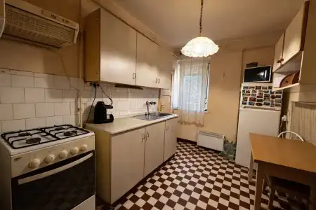 eladó téglalakás, Eger