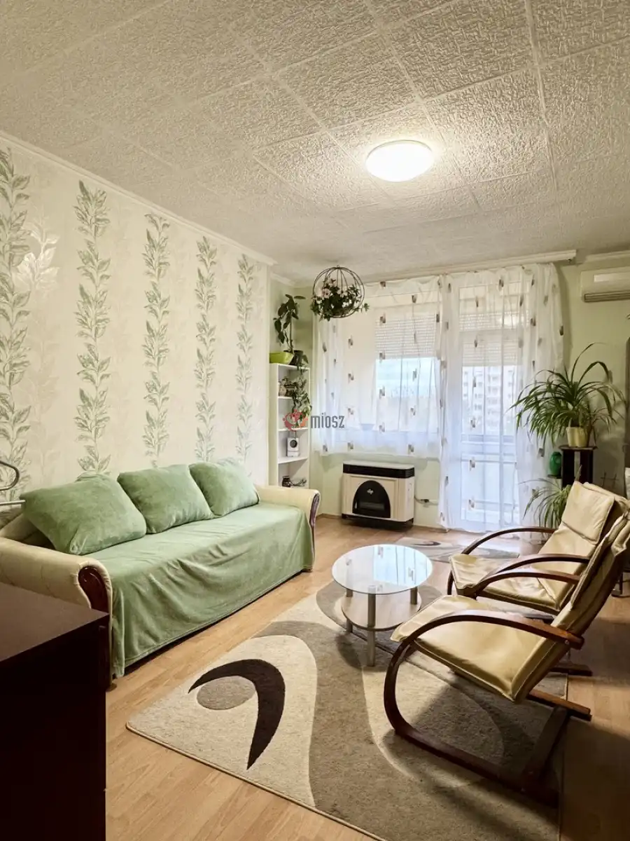 eladó téglalakás, Eger