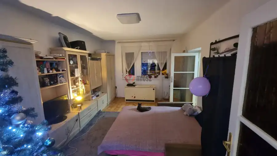 eladó téglalakás, Esztergom