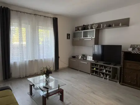 eladó téglalakás, Gödöllő