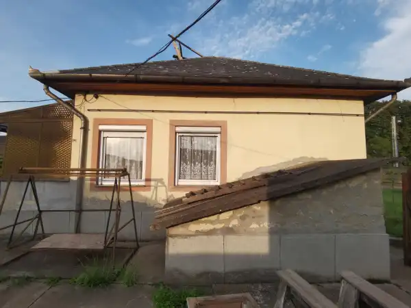 Eladó téglalakás, Hatvan 2 szoba 64 m² 20.9 M Ft