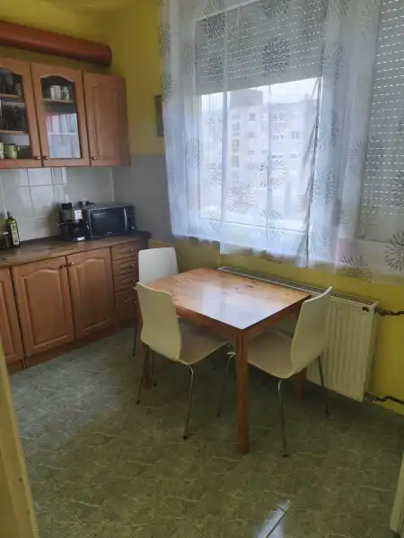 Eladó téglalakás, Lábatlan 3 szoba 70 m² 45.5 M Ft