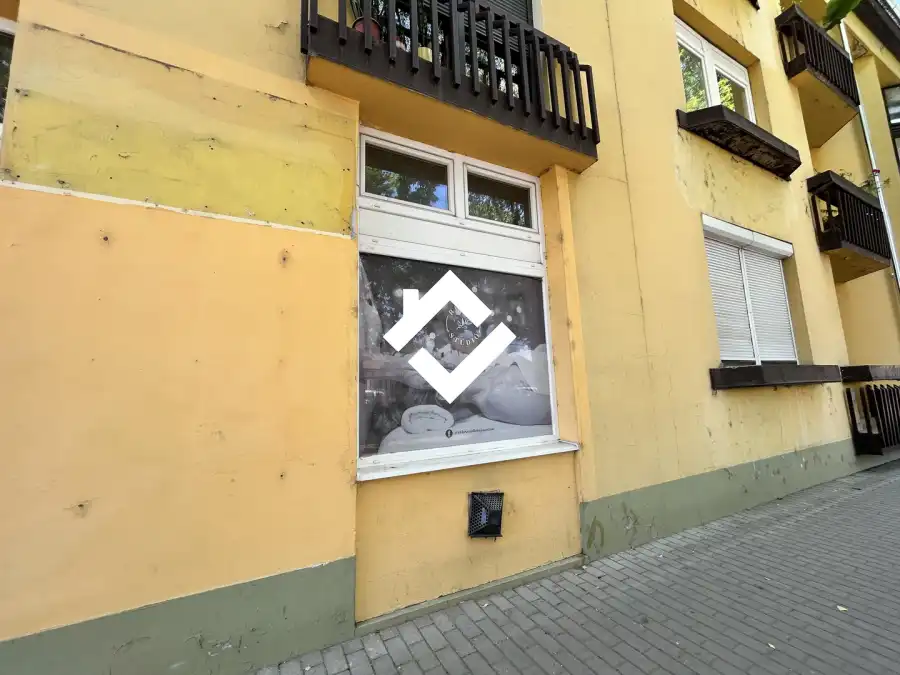 eladó téglalakás, Lajosmizse