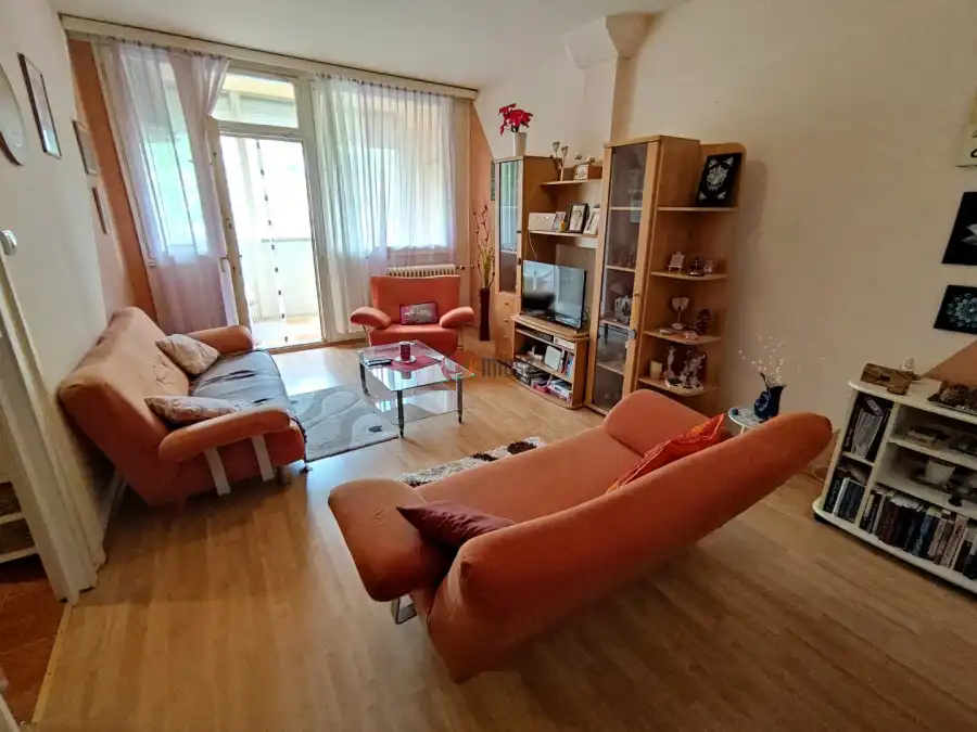 eladó téglalakás, Mohács