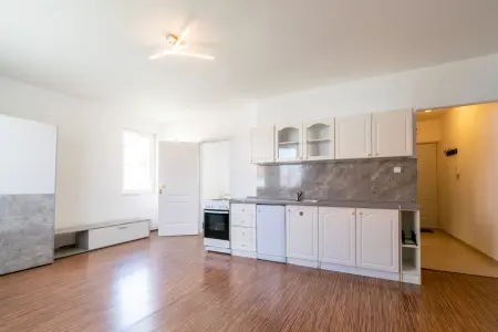 Eladó téglalakás, Mosonmagyaróvár 1+1 szoba 38 m² 39.9 M Ft