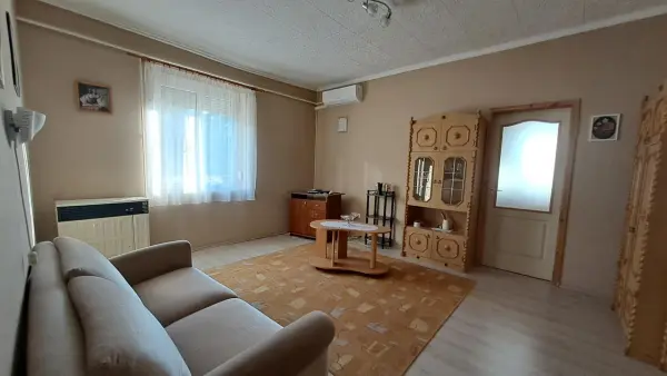 Eladó téglalakás, Nyergesújfalu 2 szoba 51 m² 35.5 M Ft