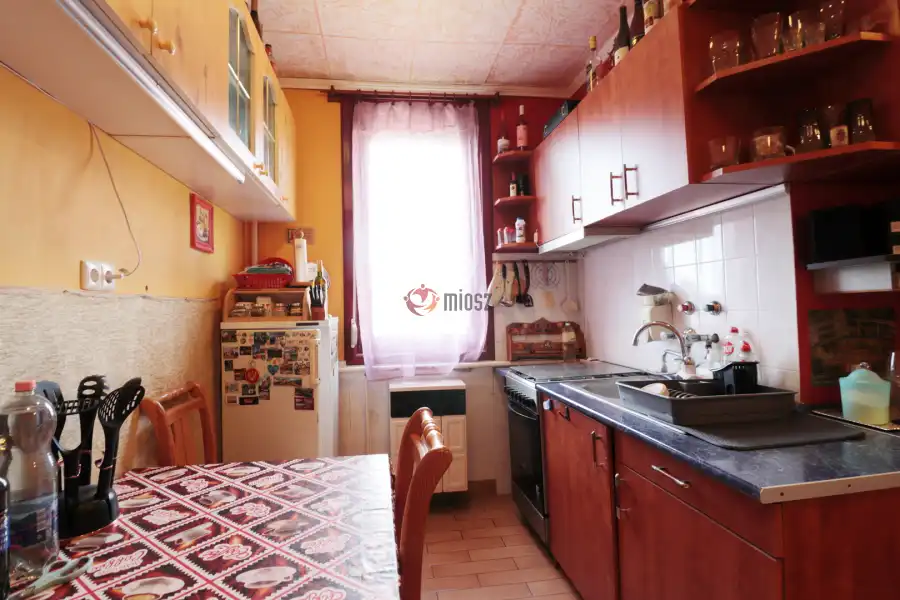 eladó téglalakás, Orosháza