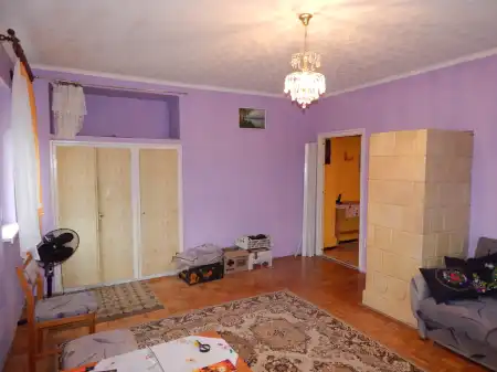 eladó téglalakás, Oroszlány