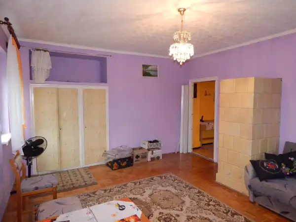 Eladó téglalakás, Oroszlány 1 szoba 38 m² 20.5 M Ft