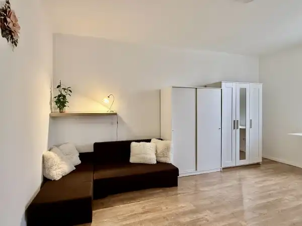 Eladó téglalakás, Oroszlány 1 szoba 27 m² 27.2 M Ft