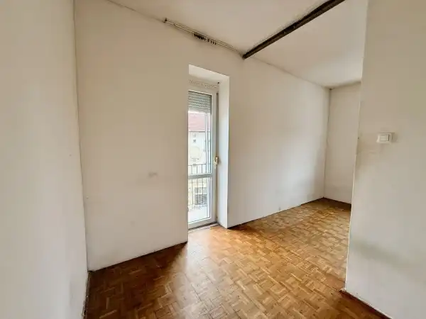 Eladó téglalakás, Oroszlány 2+1 szoba 58 m² 25.9 M Ft