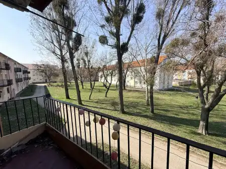 Eladó téglalakás, Oroszlány 2 szoba 50 m² 27.5 M Ft