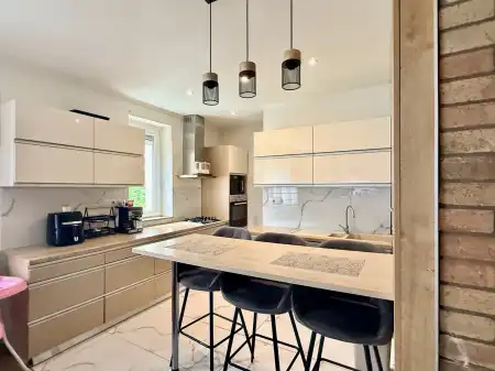 Eladó téglalakás, Oroszlány 2+2 szoba 58 m² 38.5 M Ft